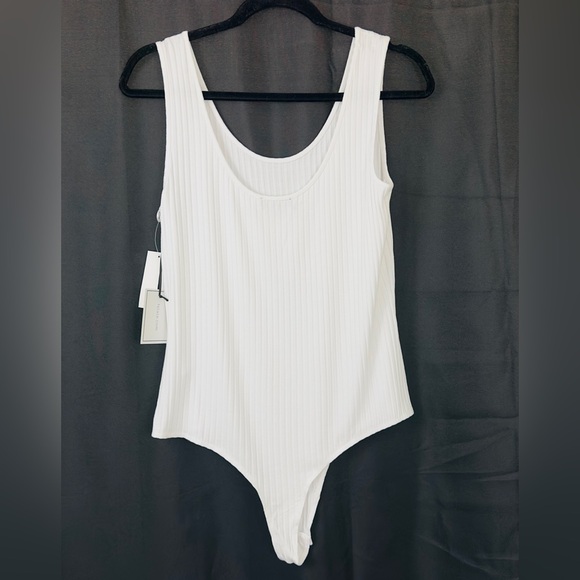 1. State - Ultra White Ribbed Scoop Neck Thong Bodysuit Large   New with… - Picture 5 of 8